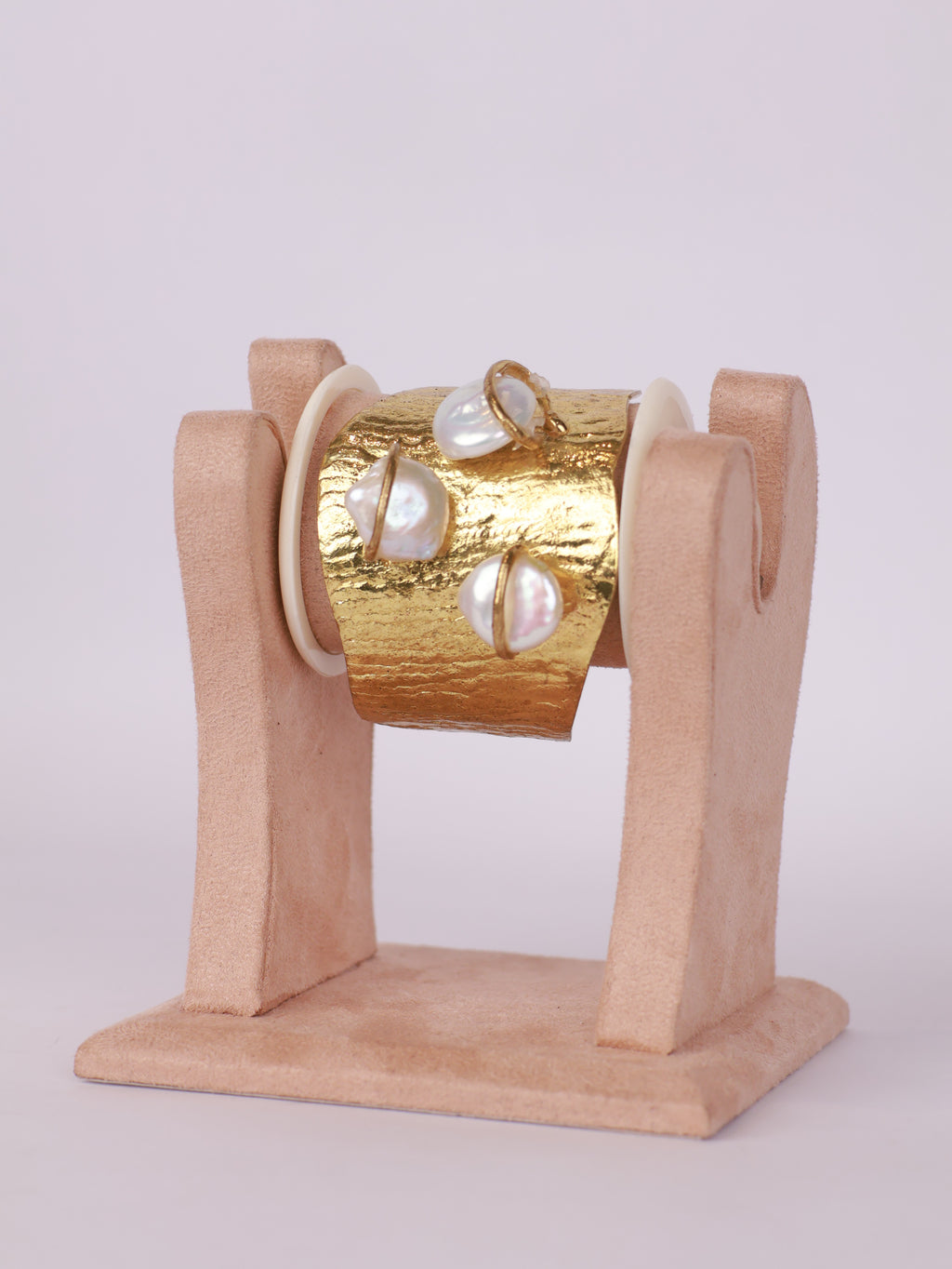 Artisan Baroque Pearl Hammered Gold Cuff