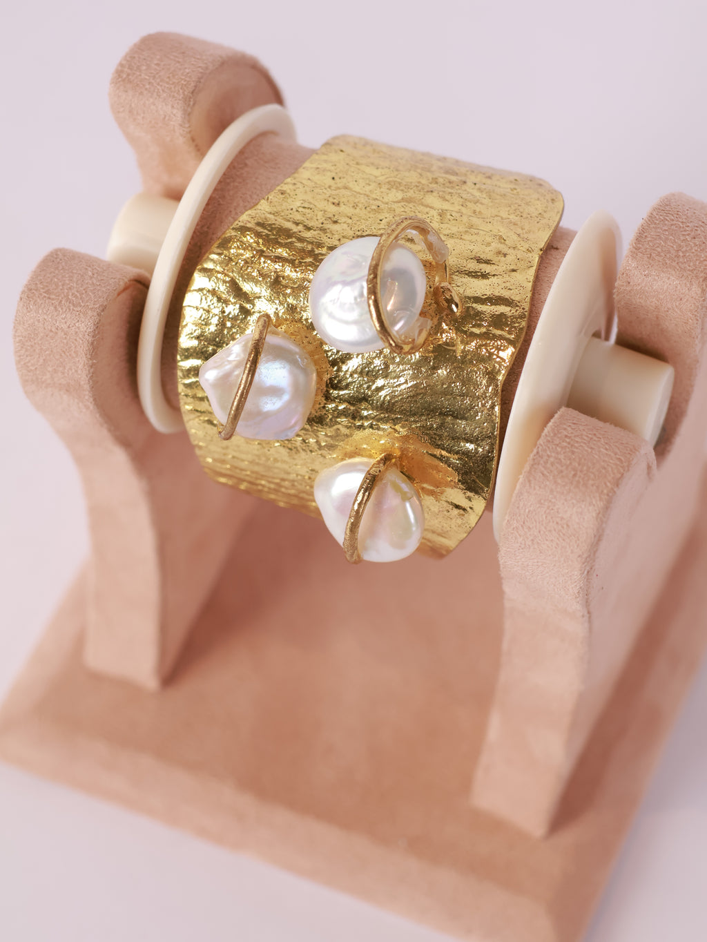 Artisan Baroque Pearl Hammered Gold Cuff