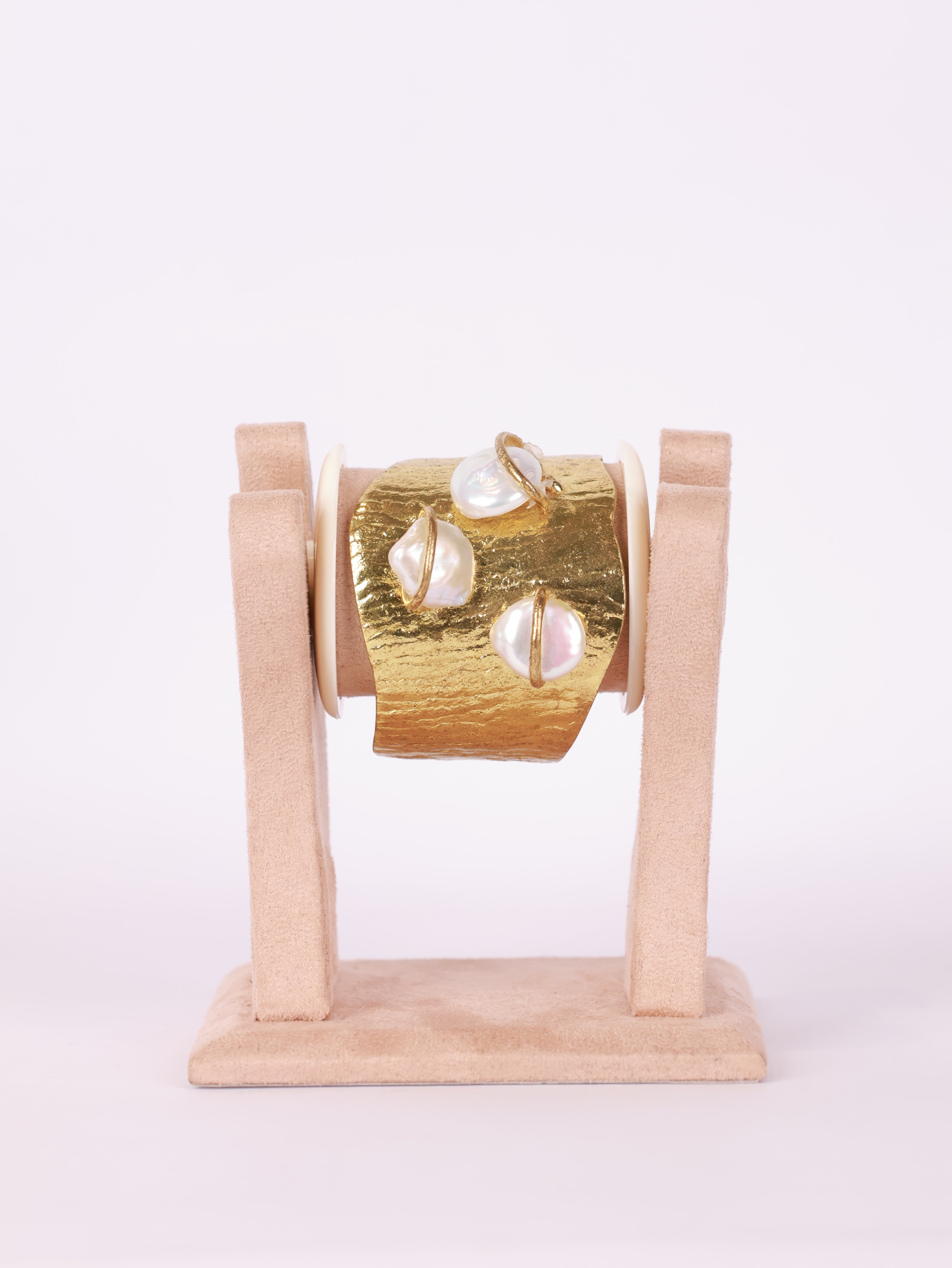 Artisan Baroque Pearl Hammered Gold Cuff