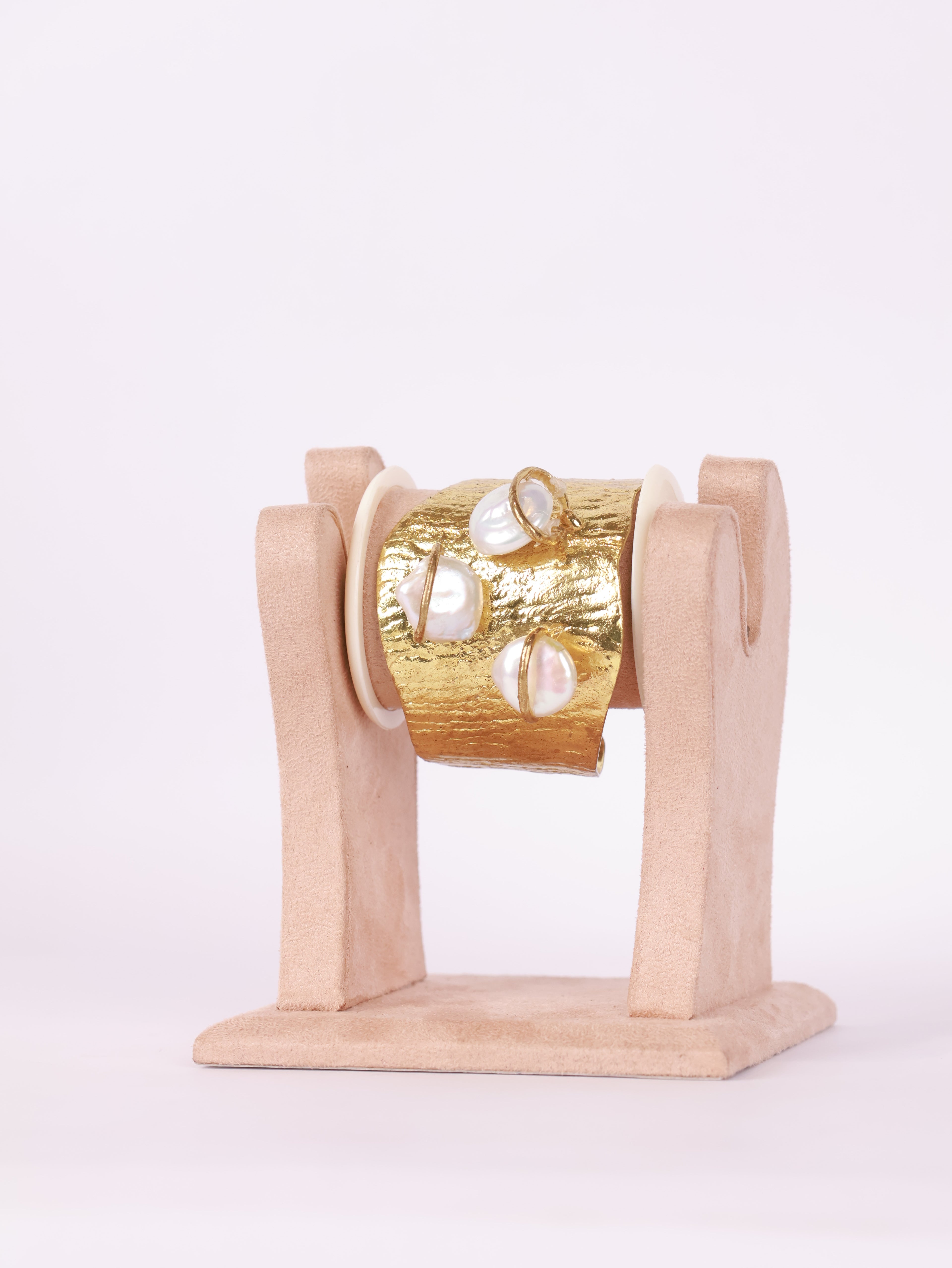 Artisan Baroque Pearl Hammered Gold Cuff