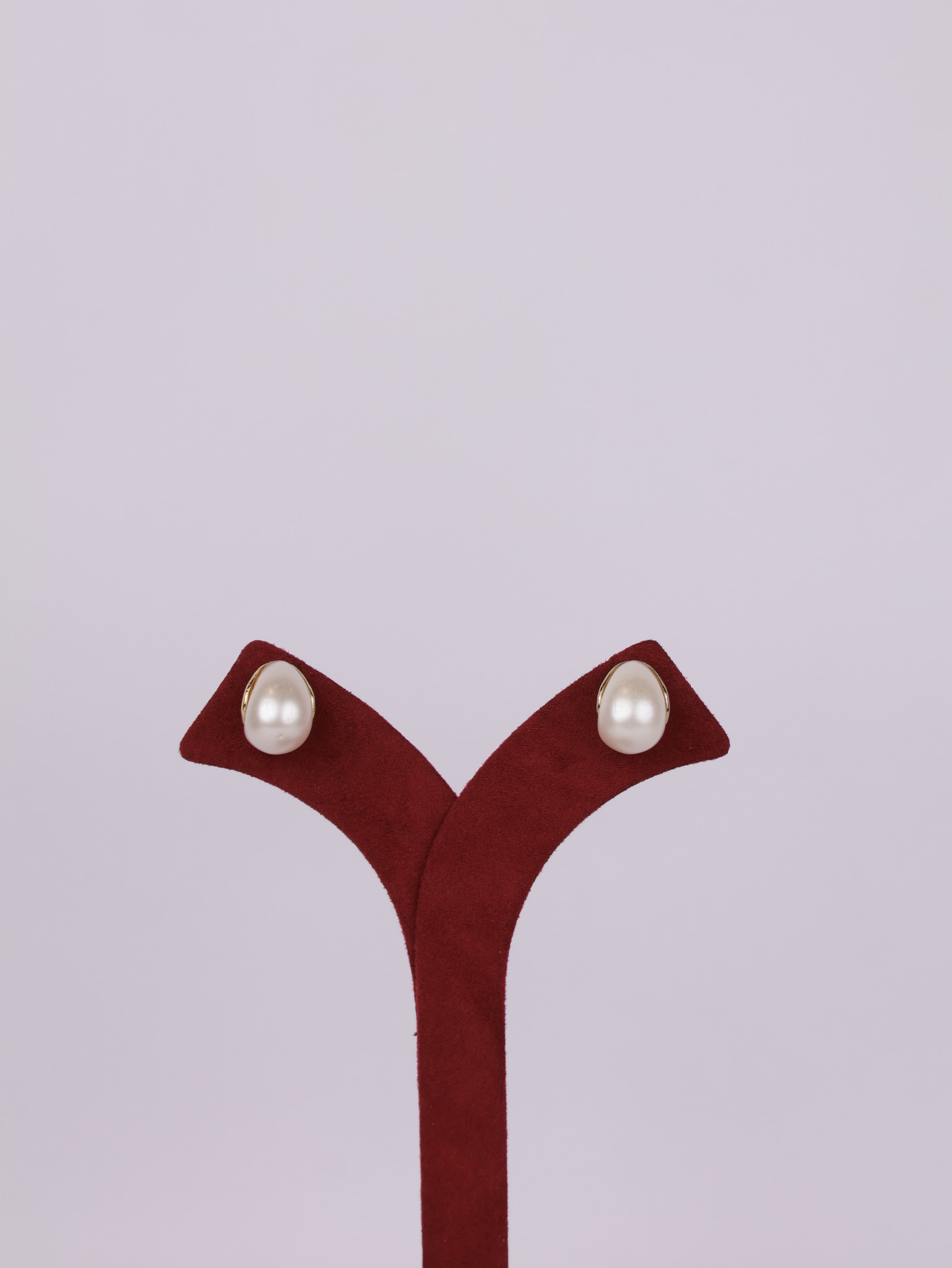 Ivory Pearl Teardrop Earrings